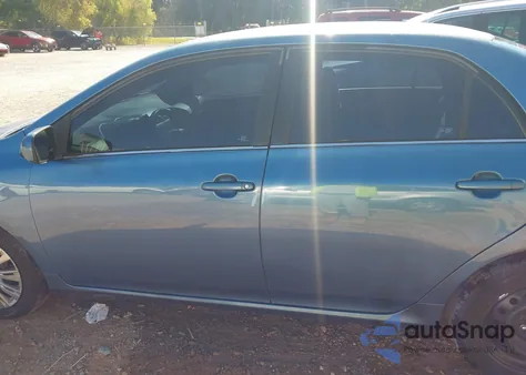 2013 Toyota Corolla Le z USA, uszkodzony, nr VIN 5YFBU4EE2DP208661